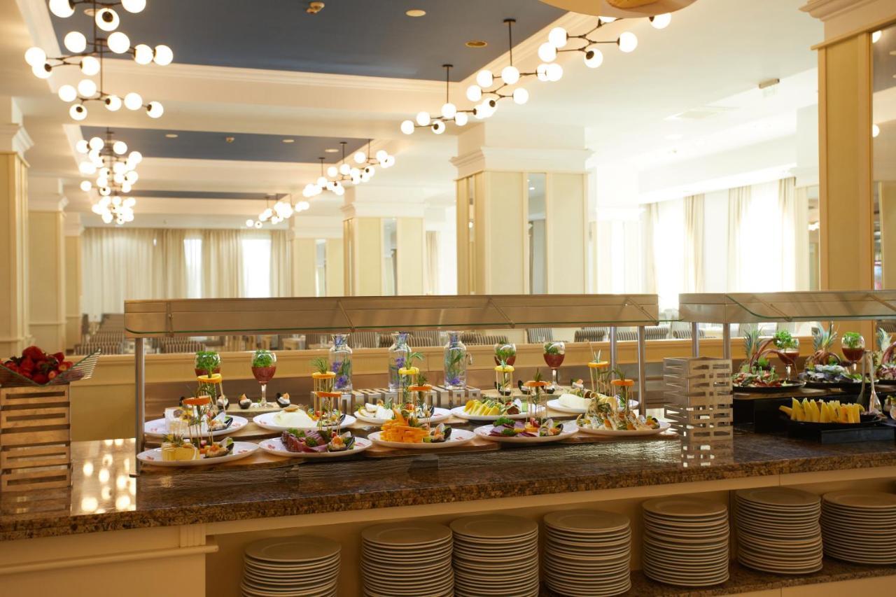 Dreams Sunny Beach Resort And Spa 外观 照片 The buffet at the hotel