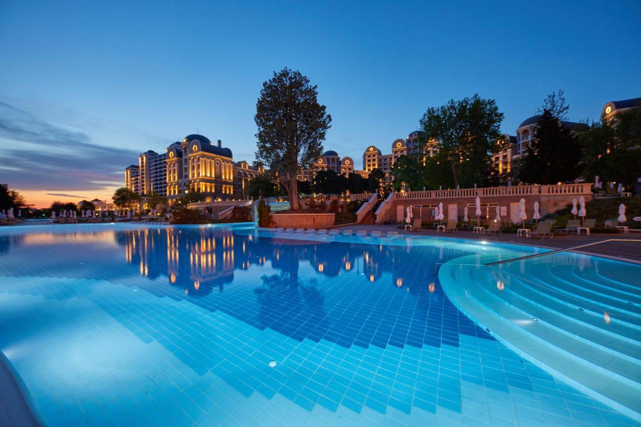 Dreams Sunny Beach Resort And Spa 外观 照片 The swimming pool at the hotel