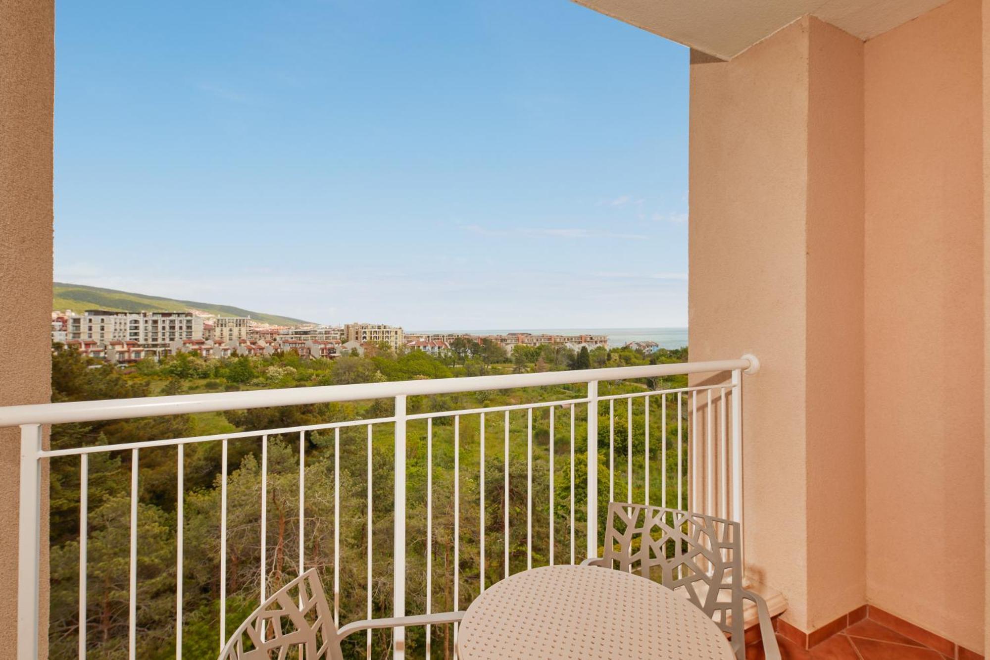 Dreams Sunny Beach Resort And Spa 客房 照片 A balcony