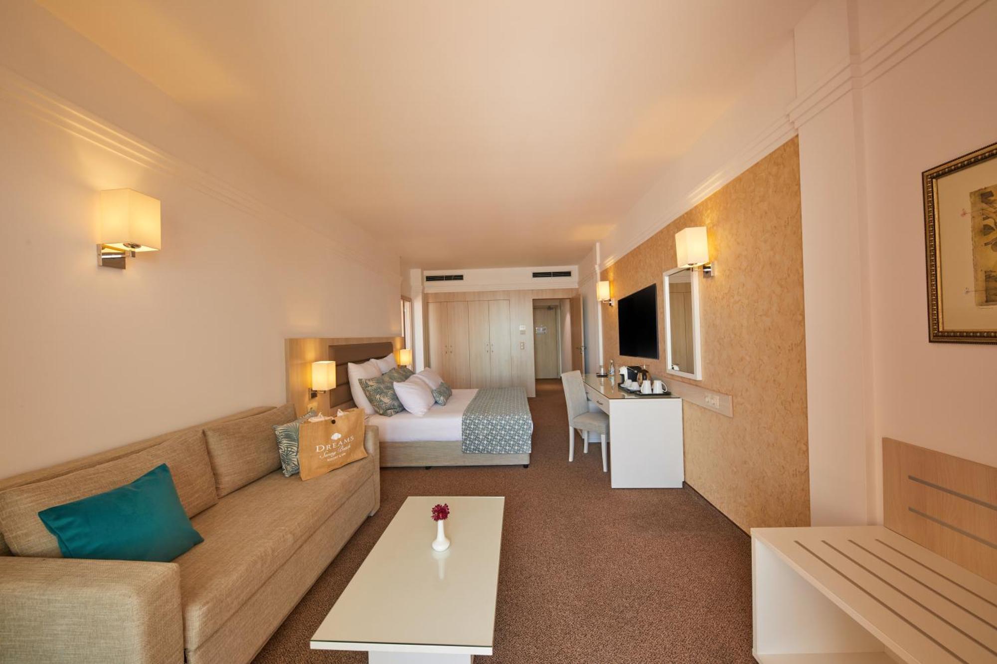 Dreams Sunny Beach Resort And Spa 客房 照片 A room at the hotel