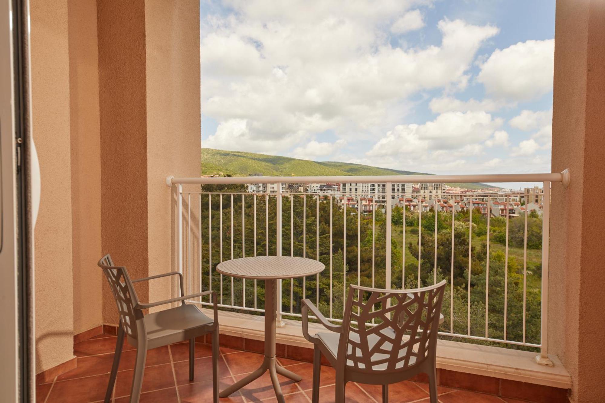 Dreams Sunny Beach Resort And Spa 客房 照片 A balcony