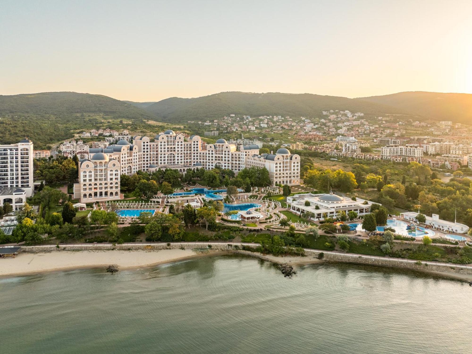 Dreams Sunny Beach Resort And Spa 外观 照片 The complex