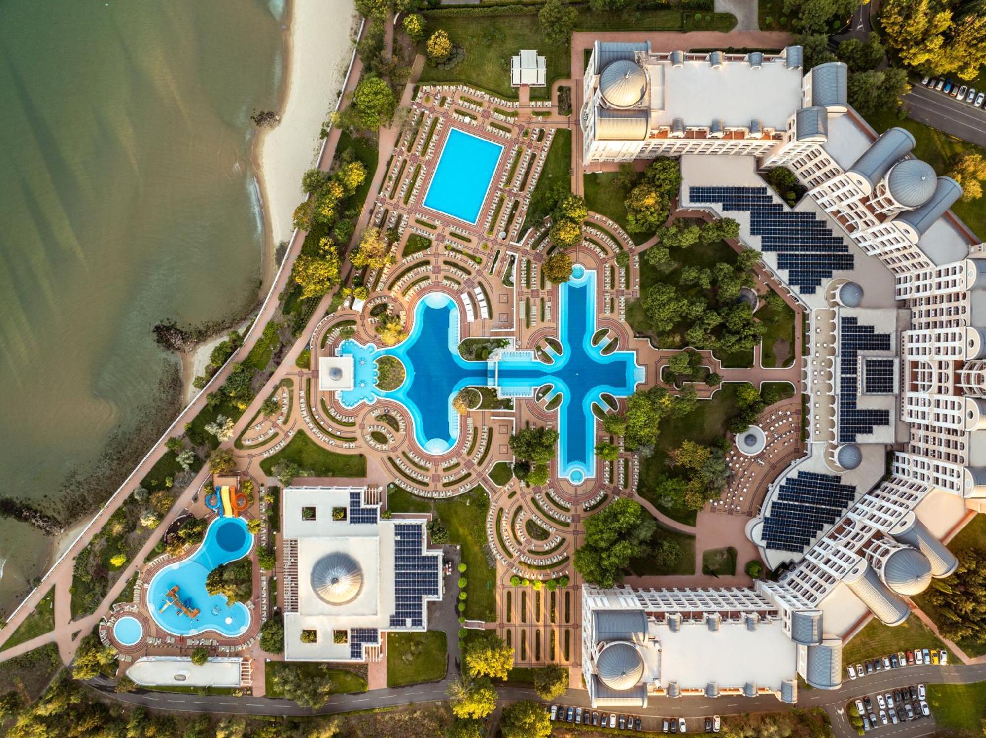 Dreams Sunny Beach Resort And Spa 外观 照片 Aerial view of the resort