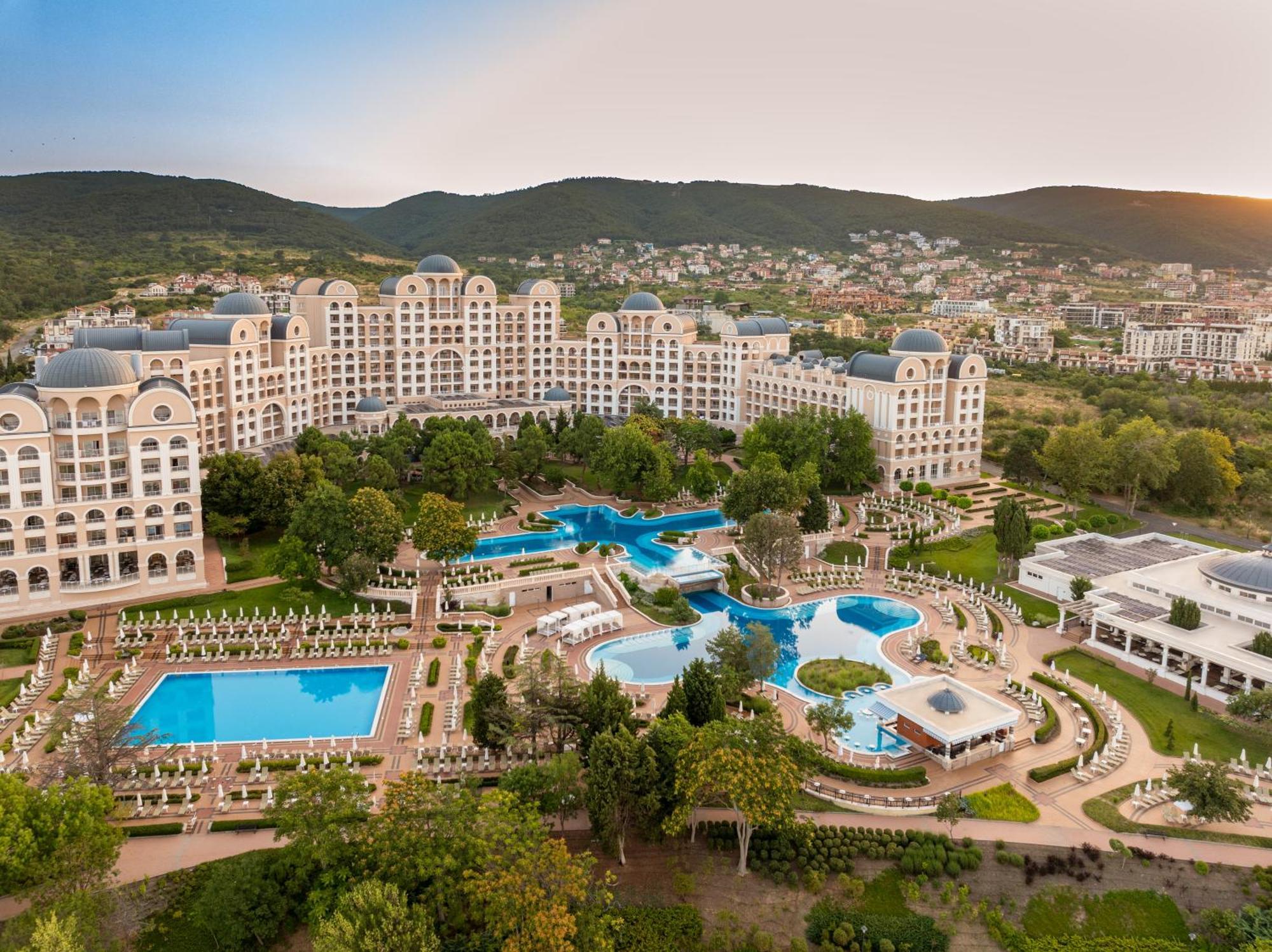 Dreams Sunny Beach Resort And Spa 外观 照片 The complex